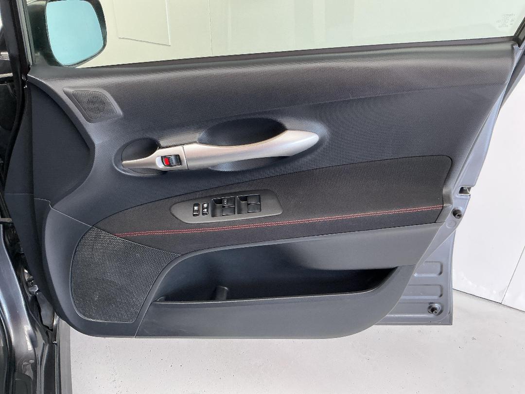 Photo '15' of Toyota Auris