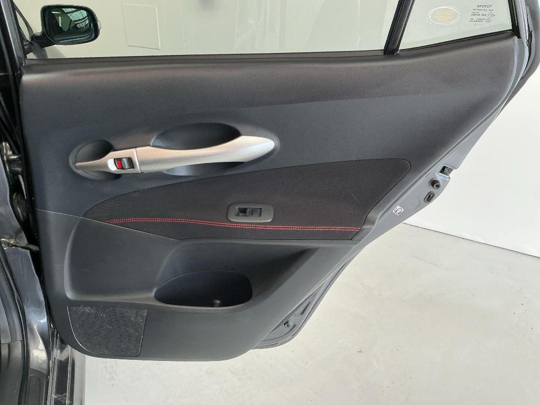 Photo '19' of Toyota Auris