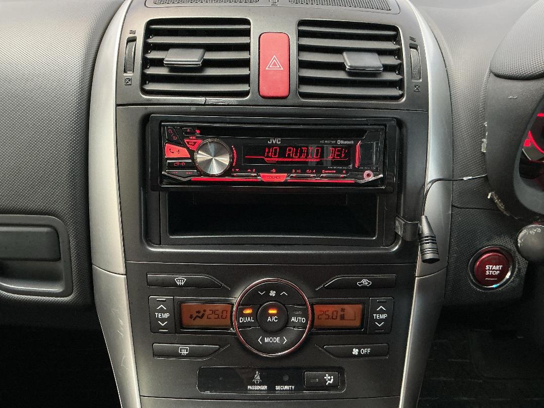 Photo '18' of Toyota Auris