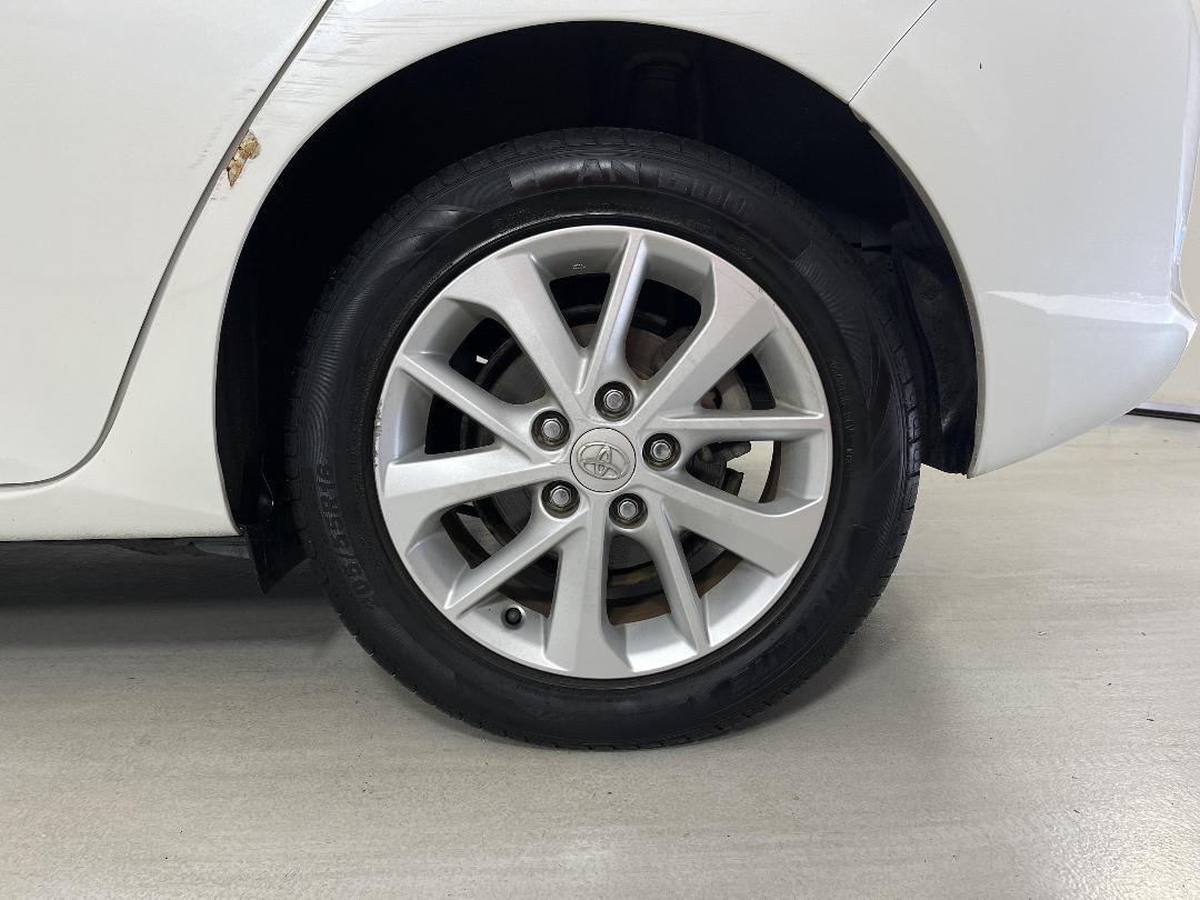 Photo '11' of Toyota Auris