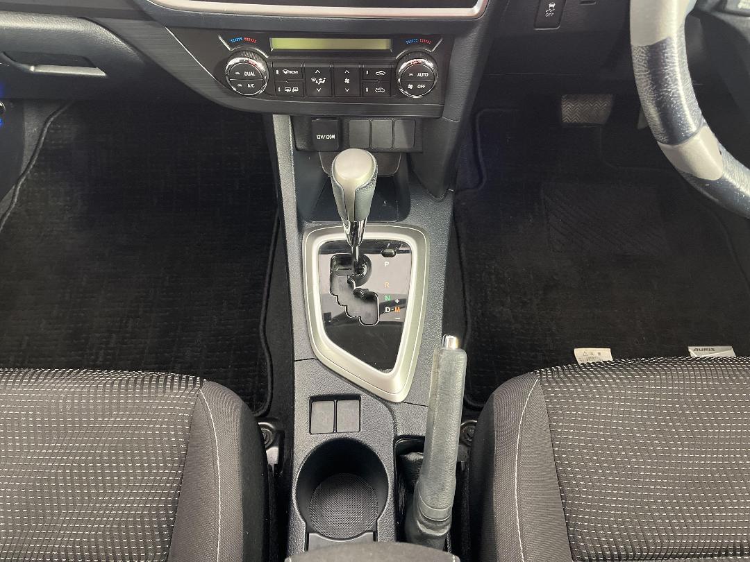 Photo '18' of Toyota Auris