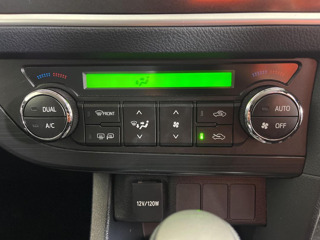 Photo '25' of Toyota Auris