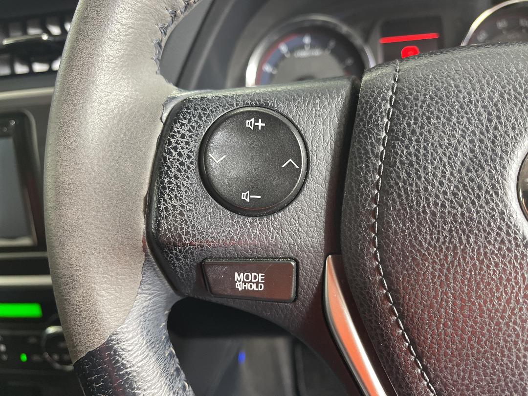 Photo '24' of Toyota Auris