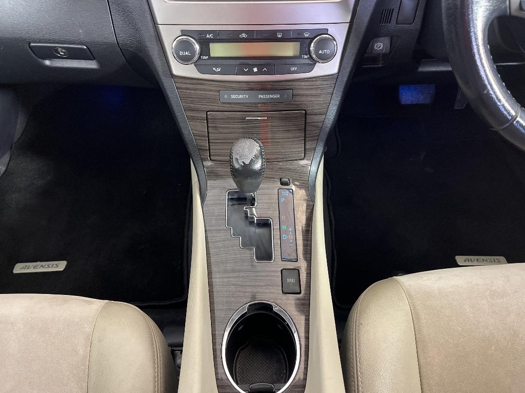Photo '18' of Toyota Avensis Photo '18' of Toyota Avensis