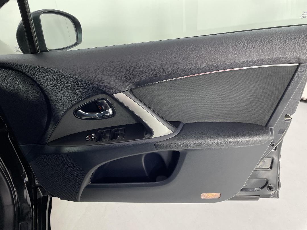 Photo '15' of Toyota Avensis