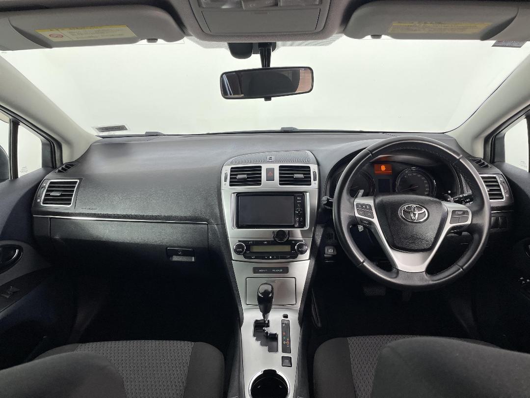 Photo '17' of Toyota Avensis