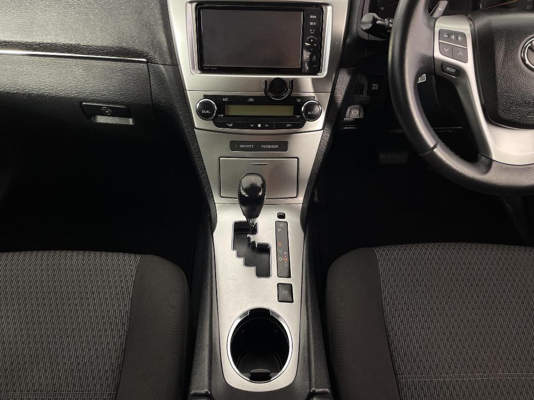 Photo '18' of Toyota Avensis