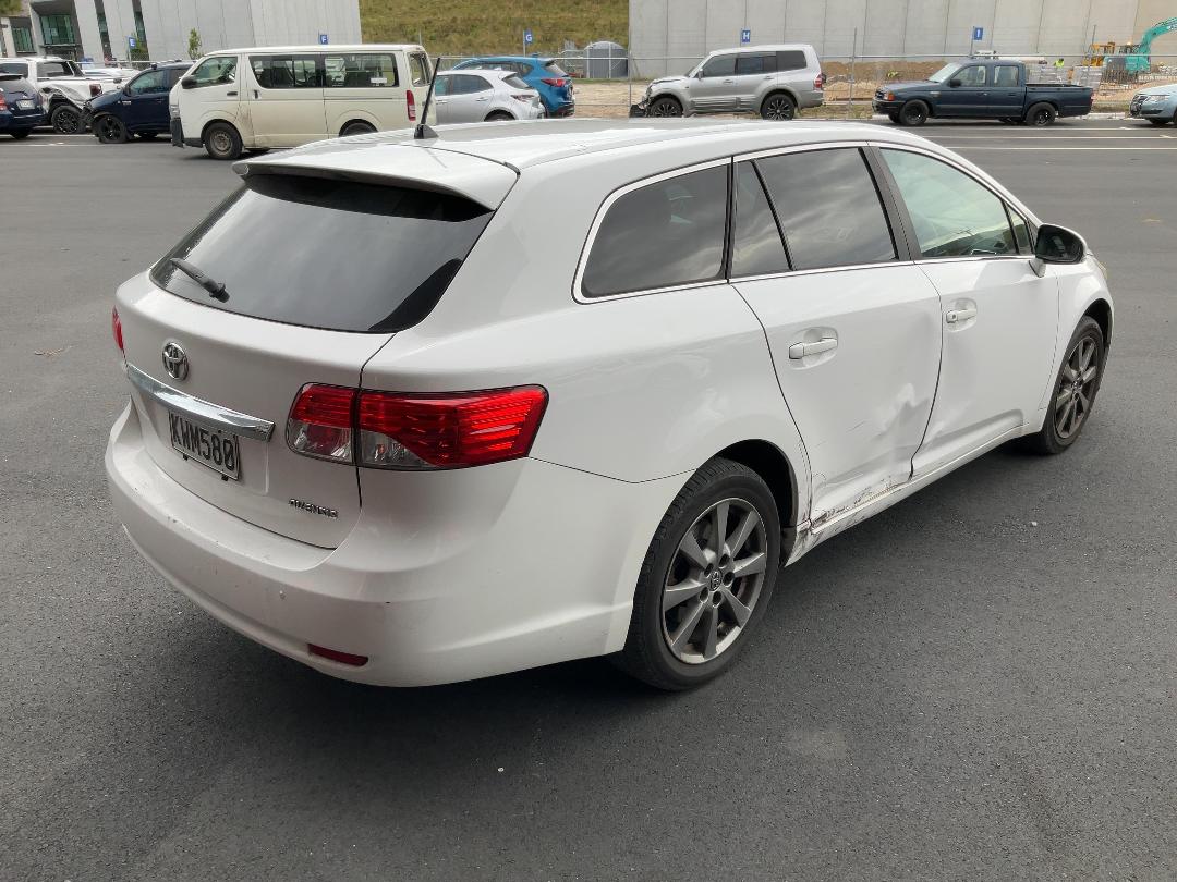 Photo '4' of Toyota Avensis