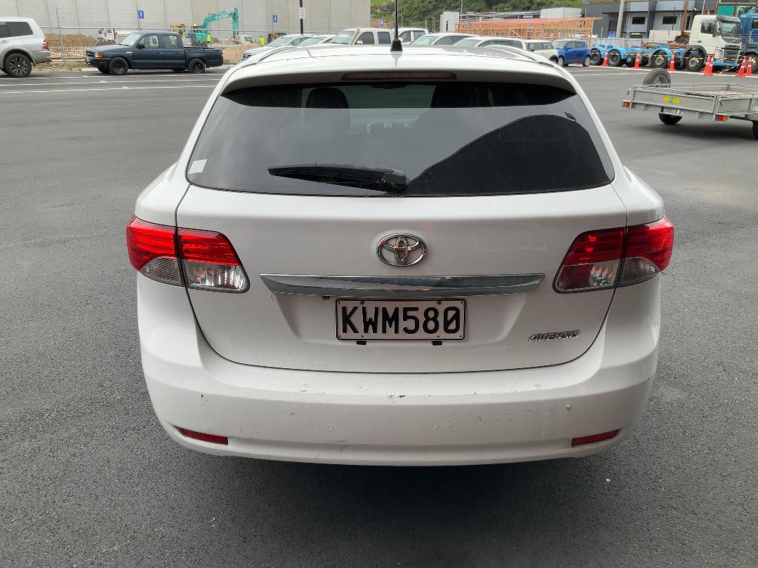 Photo '8' of Toyota Avensis