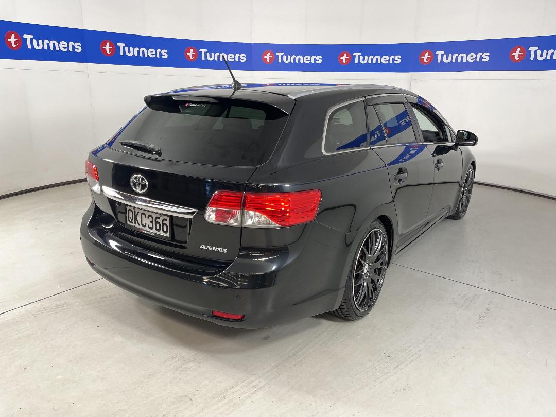 Photo '7' of Toyota Avensis