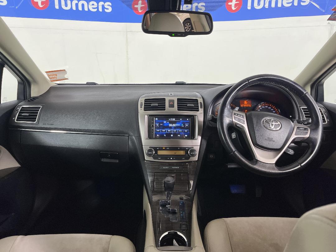 Photo '17' of Toyota Avensis