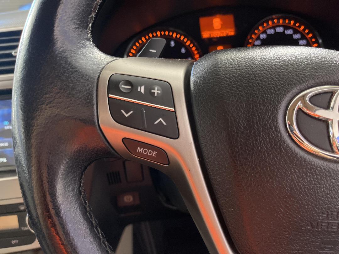 Photo '24' of Toyota Avensis