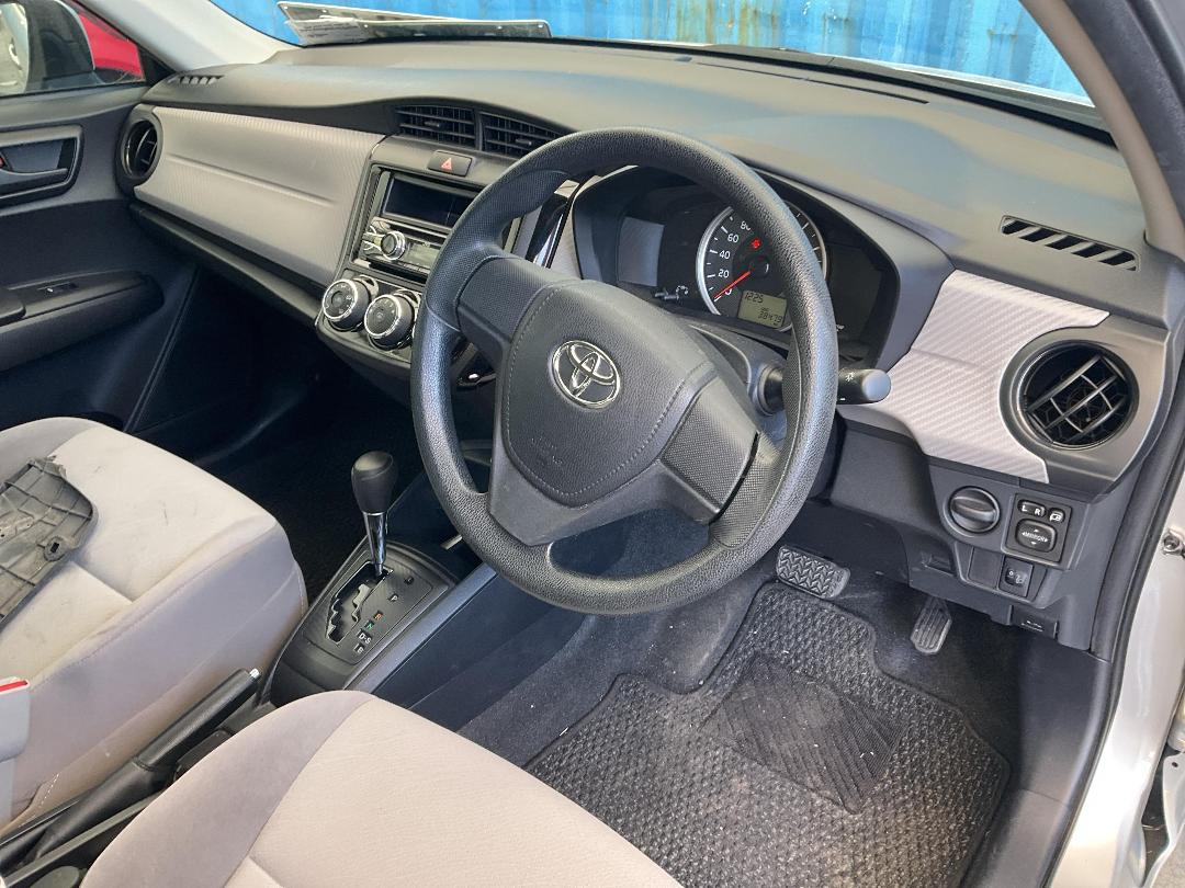 Photo '18' of Toyota Axio Corolla