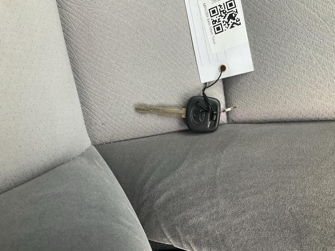 Photo '19' of Toyota Axio Corolla