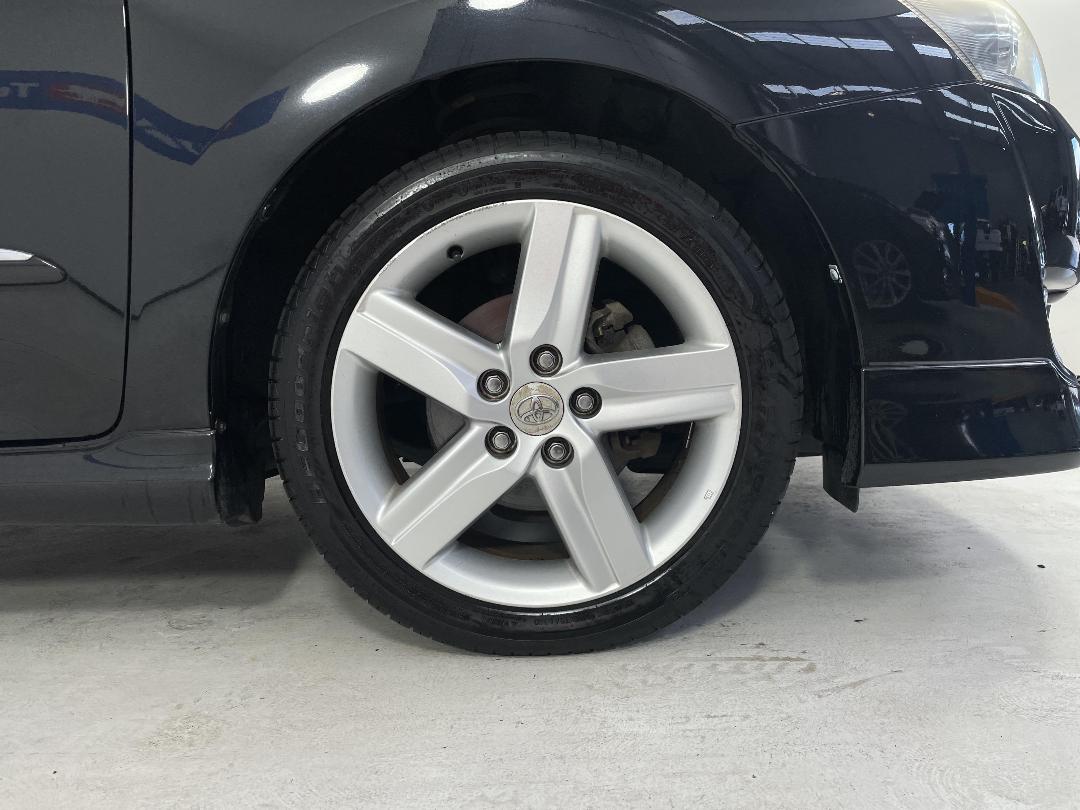 Photo '9' of Toyota Blade Photo '9' of Toyota Blade