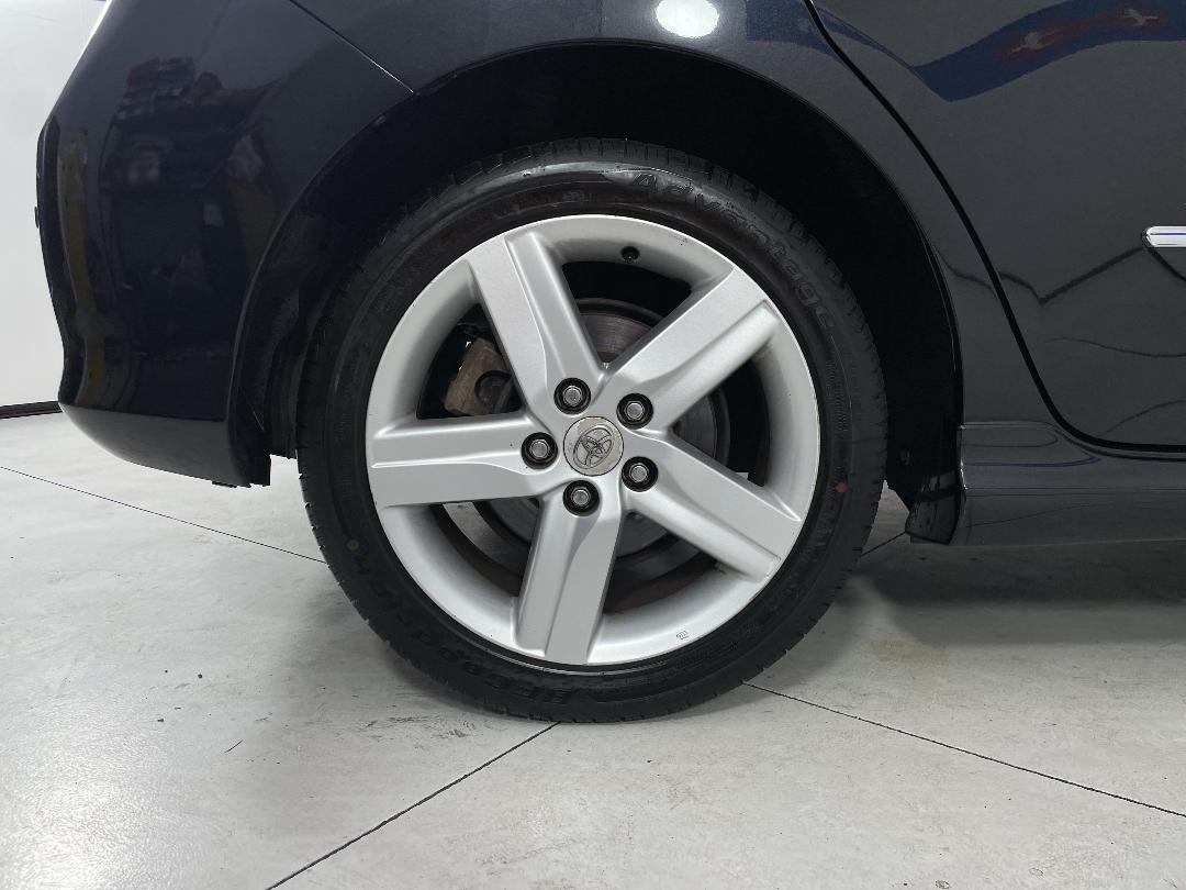 Photo '12' of Toyota Blade Photo '12' of Toyota Blade