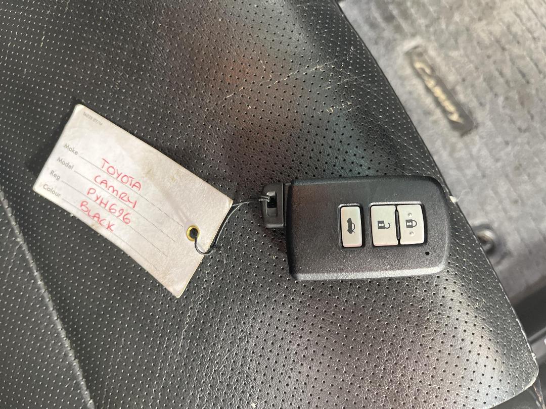 Photo '22' of Toyota Camry