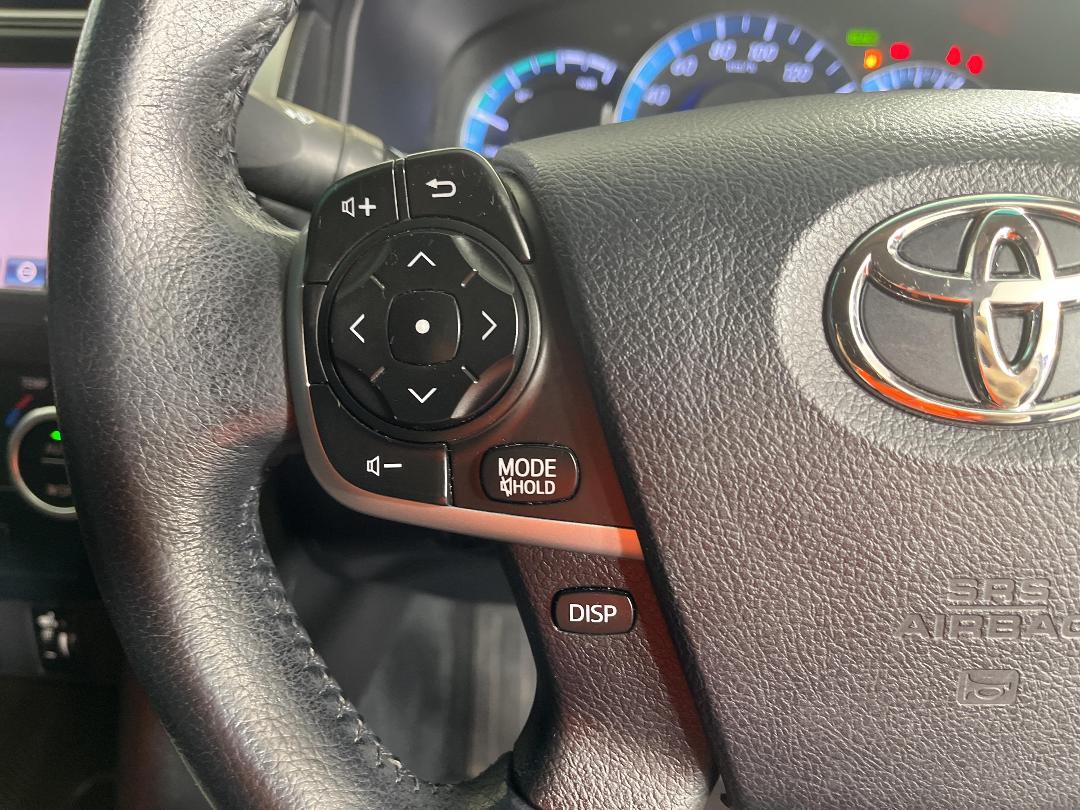 Photo '24' of Toyota Camry