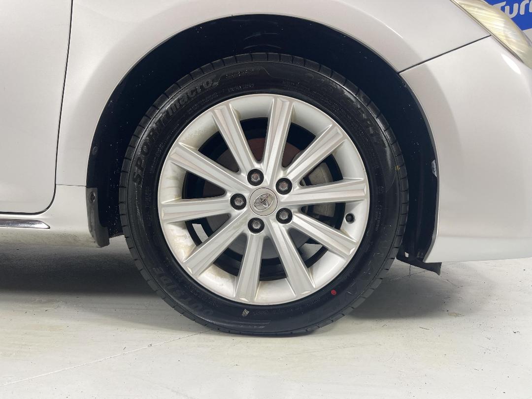 Photo '9' of Toyota Camry