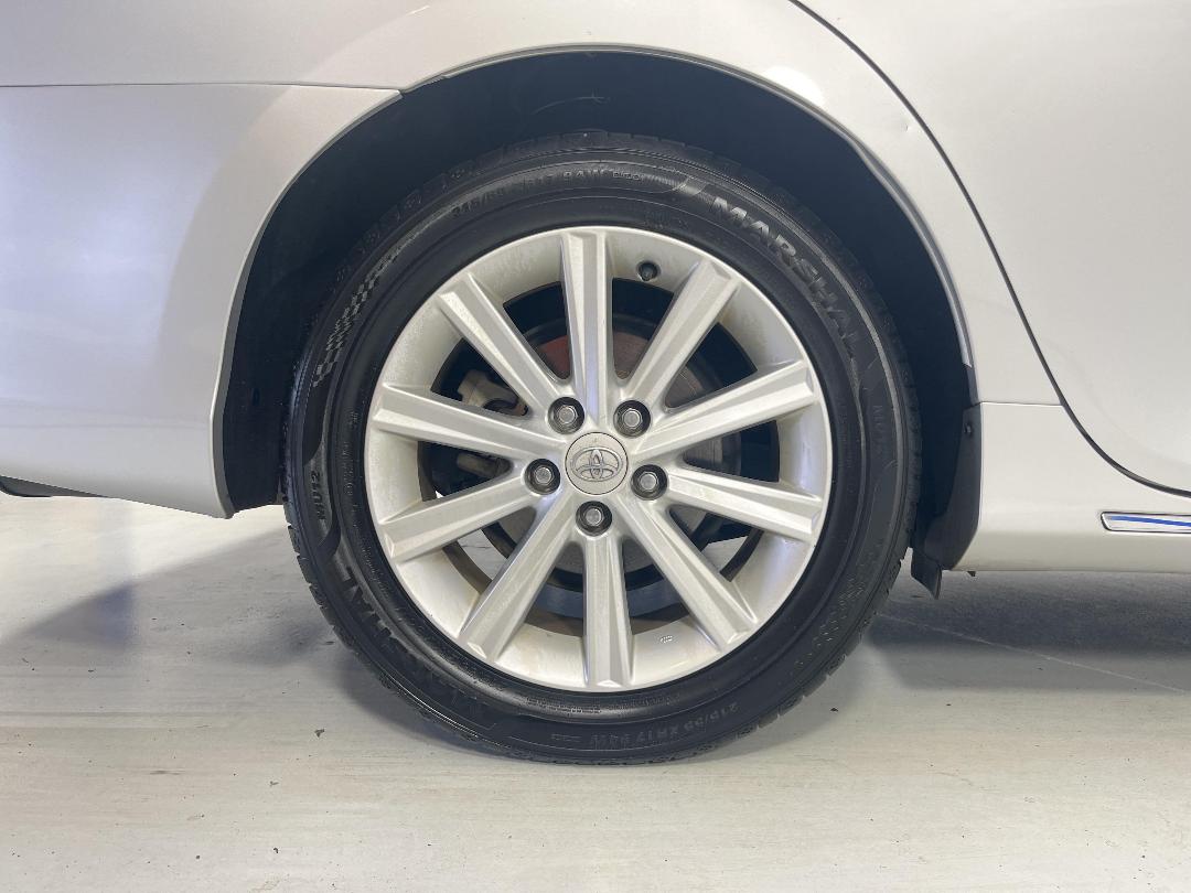 Photo '12' of Toyota Camry