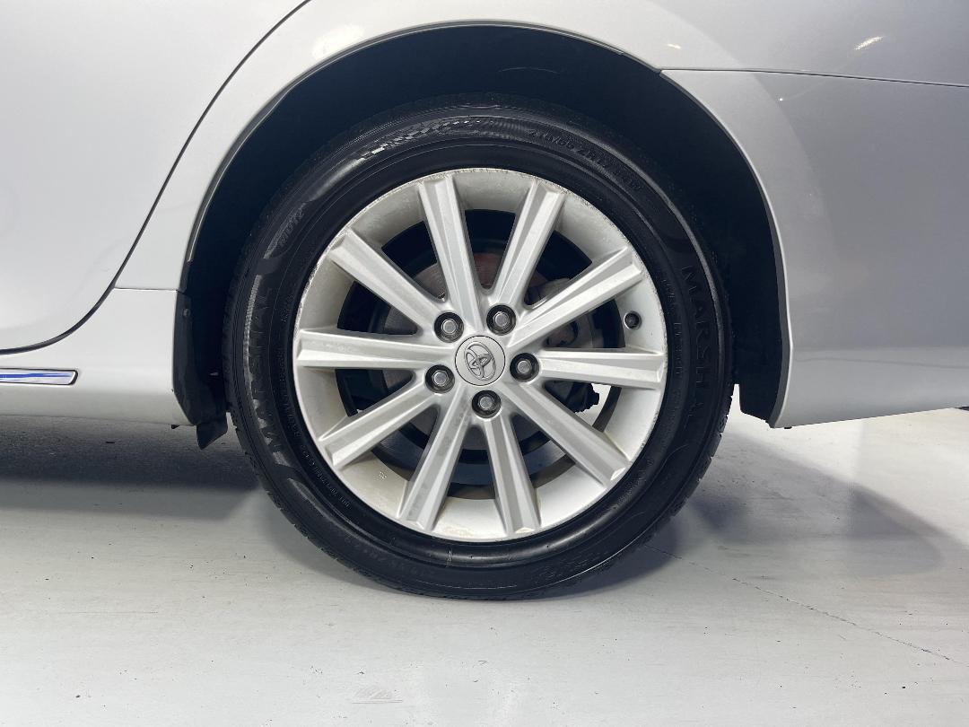 Photo '11' of Toyota Camry