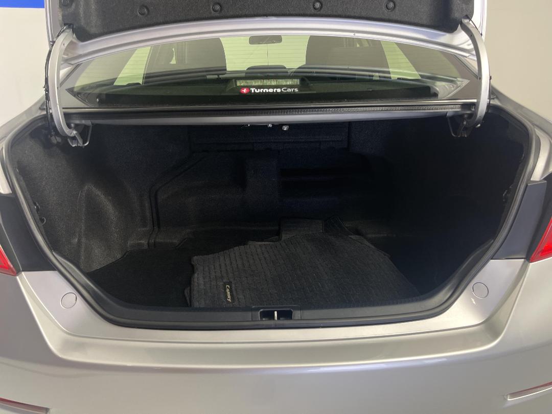 Photo '14' of Toyota Camry