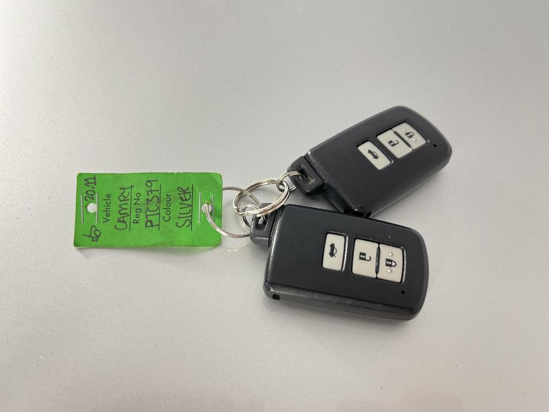 Photo '22' of Toyota Camry