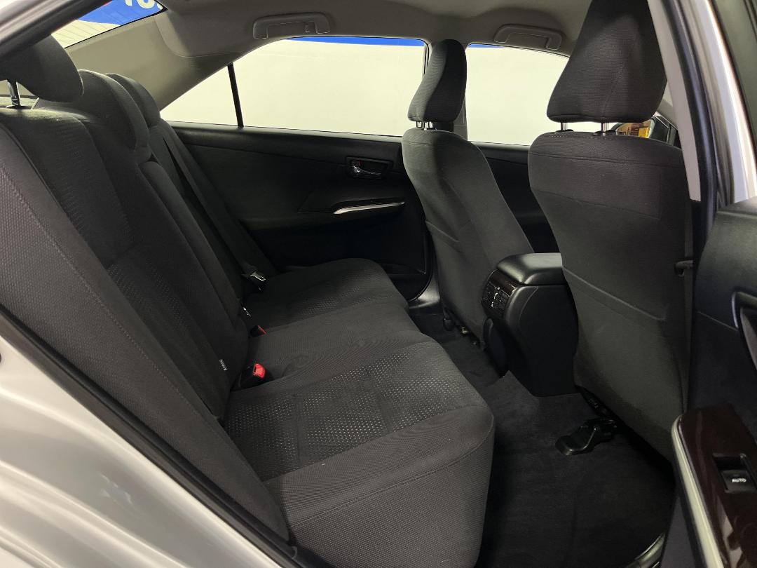 Photo '20' of Toyota Camry