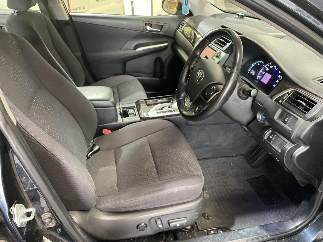 Photo '14' of Toyota Camry Hybrid Photo '14' of Toyota Camry Hybrid