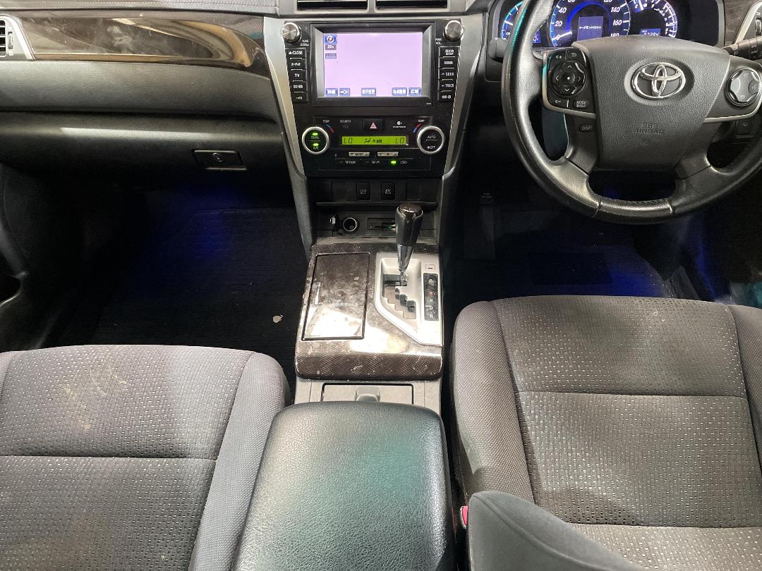 Photo '20' of Toyota Camry Hybrid Photo '20' of Toyota Camry Hybrid