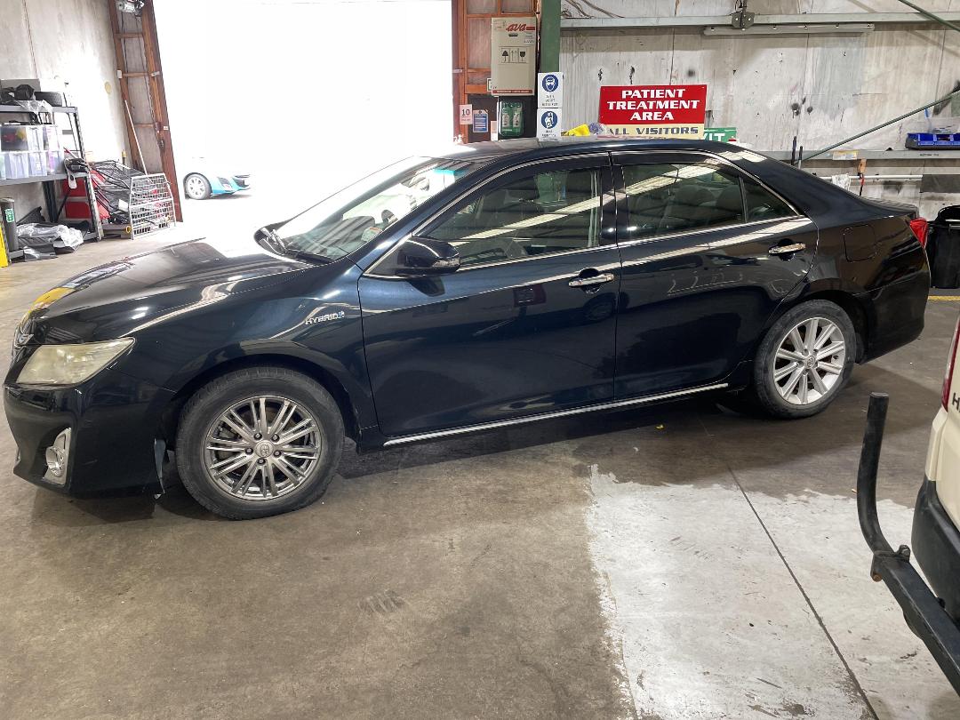 Photo '22' of Toyota Camry Hybrid Photo '22' of Toyota Camry Hybrid