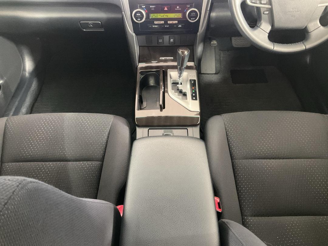 Photo '18' of Toyota Camry Photo '18' of Toyota Camry