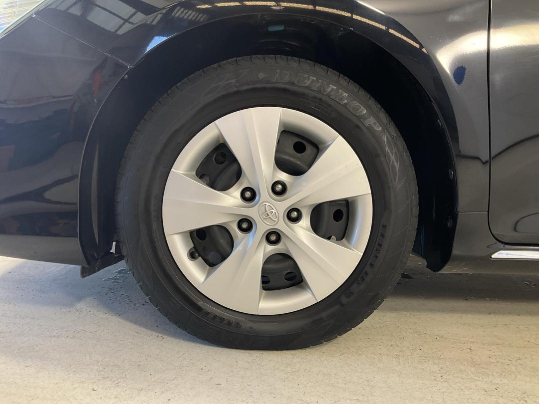 Photo '10' of Toyota Camry