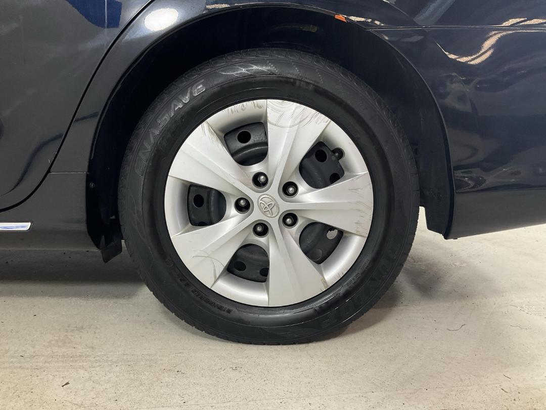 Photo '11' of Toyota Camry