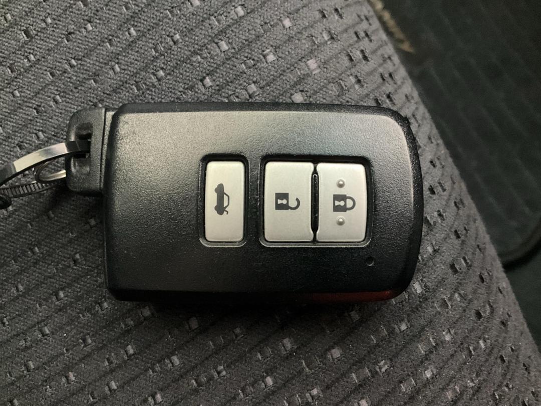 Photo '22' of Toyota Camry