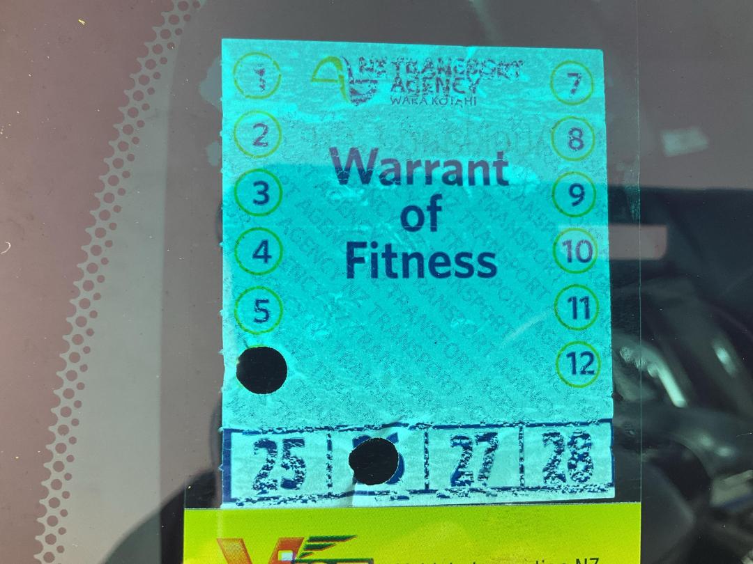 Photo '23' of Toyota Camry