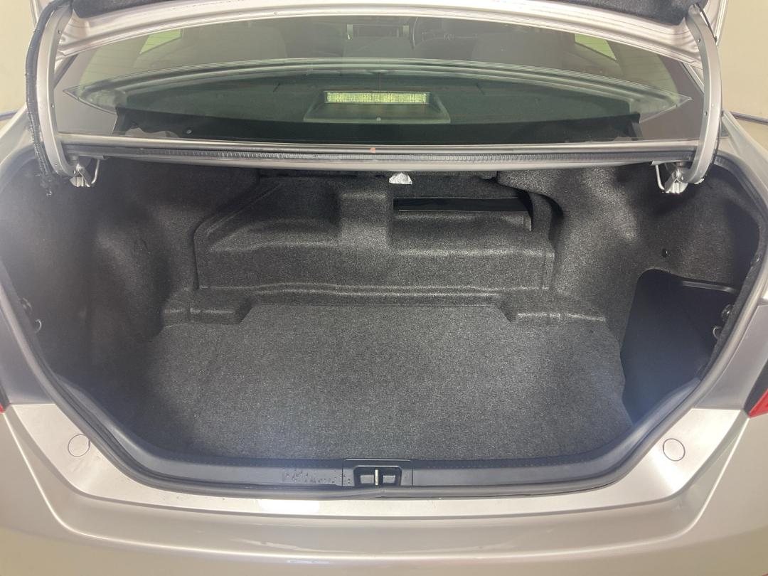 Photo '14' of Toyota Camry Photo '14' of Toyota Camry