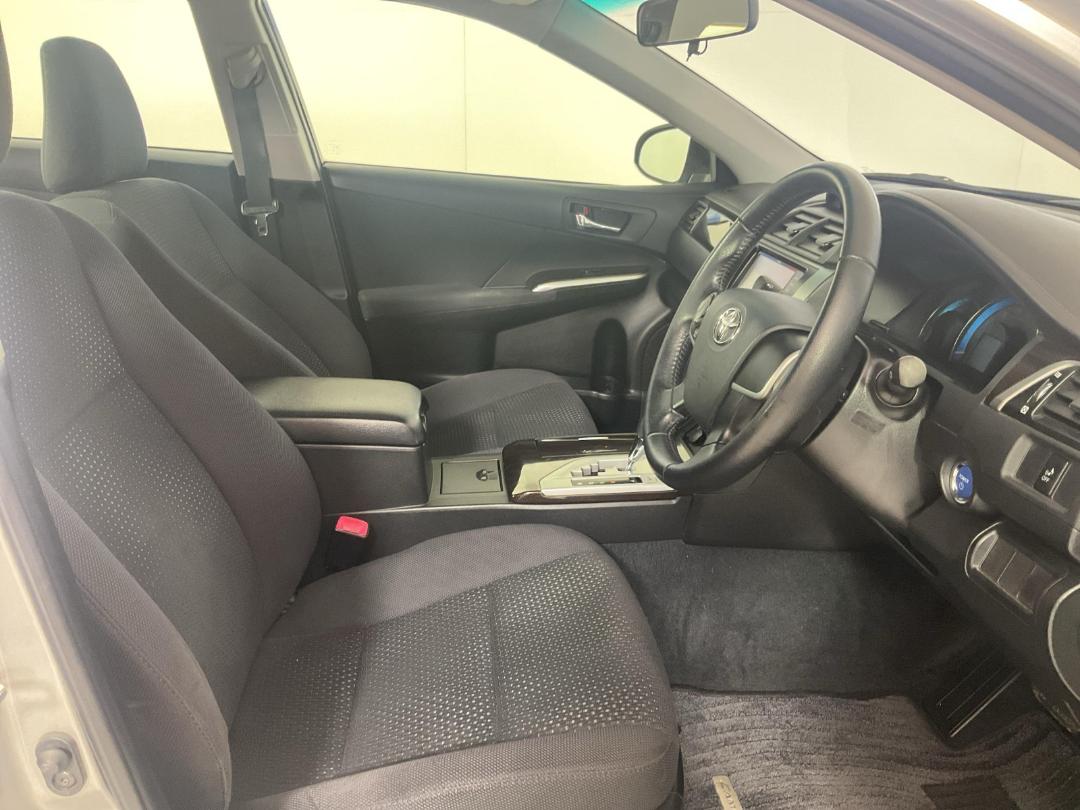 Photo '16' of Toyota Camry Photo '16' of Toyota Camry