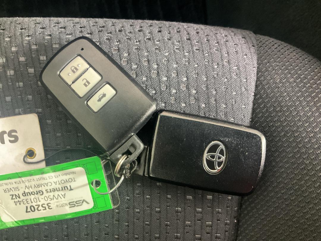 Photo '22' of Toyota Camry Photo '22' of Toyota Camry