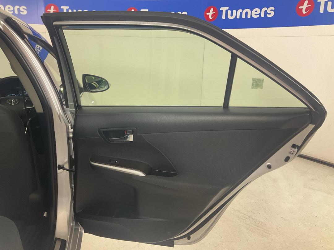 Photo '19' of Toyota Camry Photo '19' of Toyota Camry