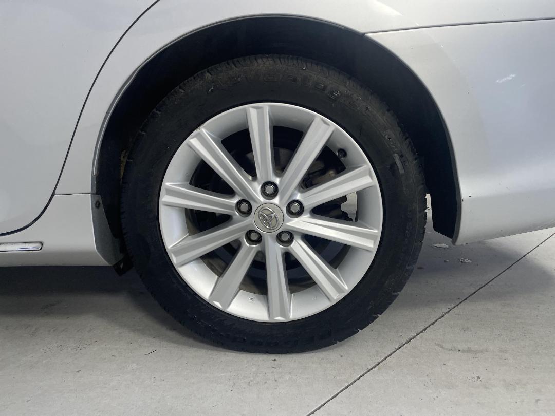 Photo '11' of Toyota Camry