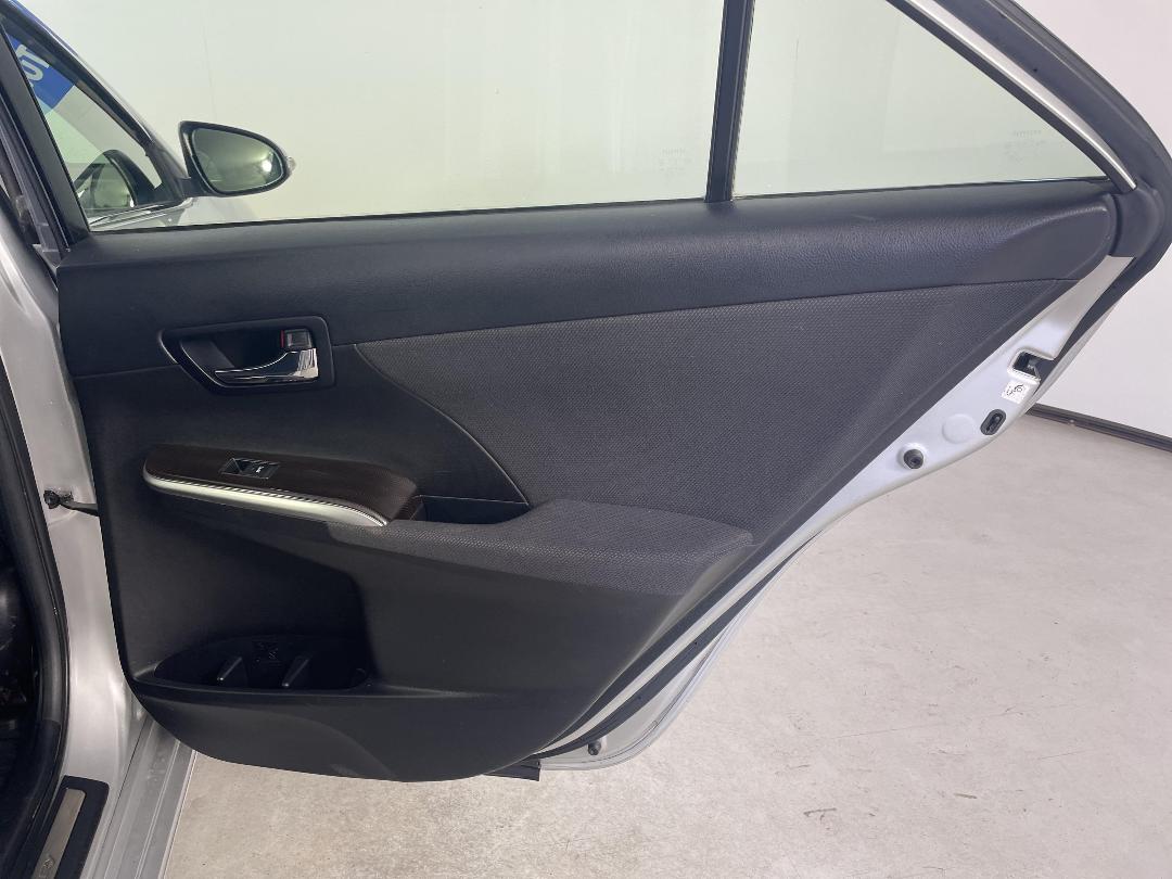 Photo '19' of Toyota Camry