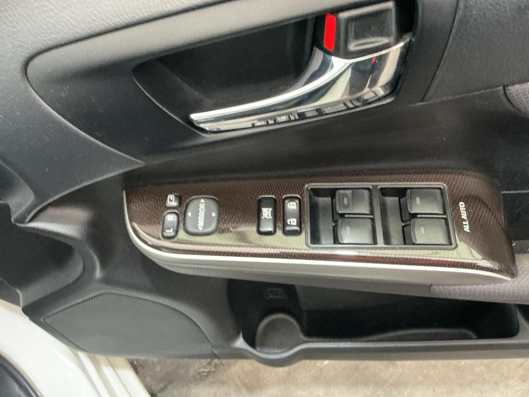 Photo '7' of Toyota Camry Photo '7' of Toyota Camry