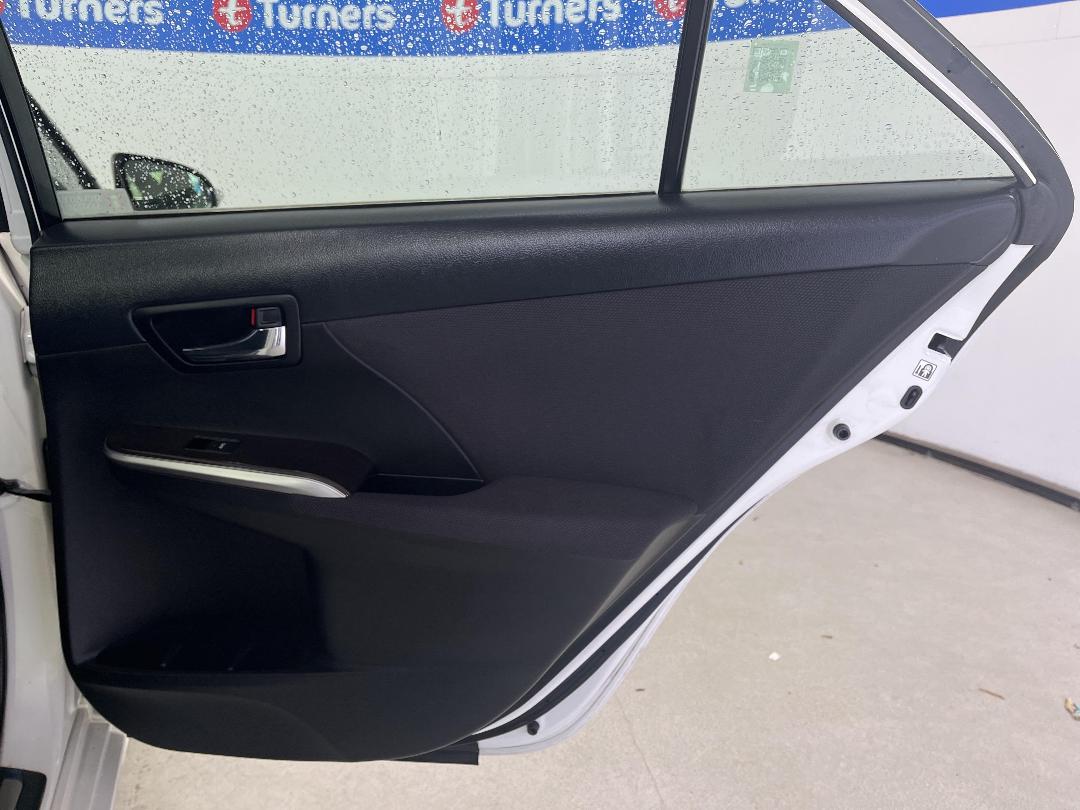 Photo '19' of Toyota Camry Photo '19' of Toyota Camry