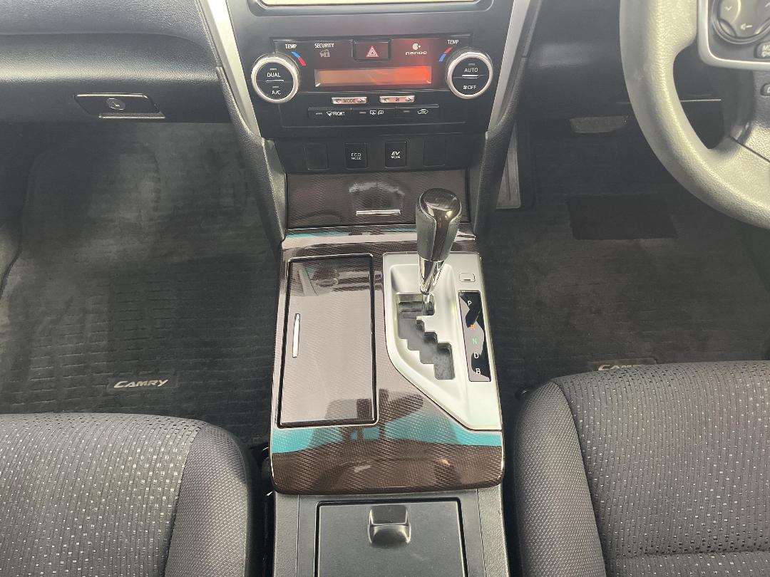 Photo '18' of Toyota Camry Photo '18' of Toyota Camry