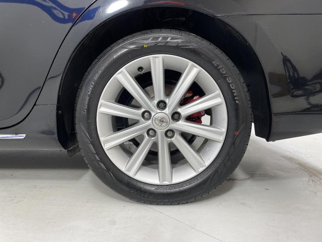 Photo '11' of Toyota Camry