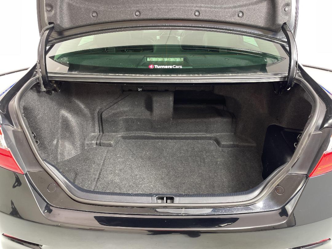 Photo '14' of Toyota Camry