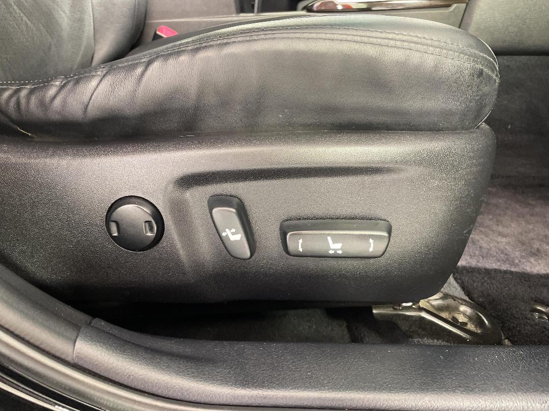 Photo '26' of Toyota Camry