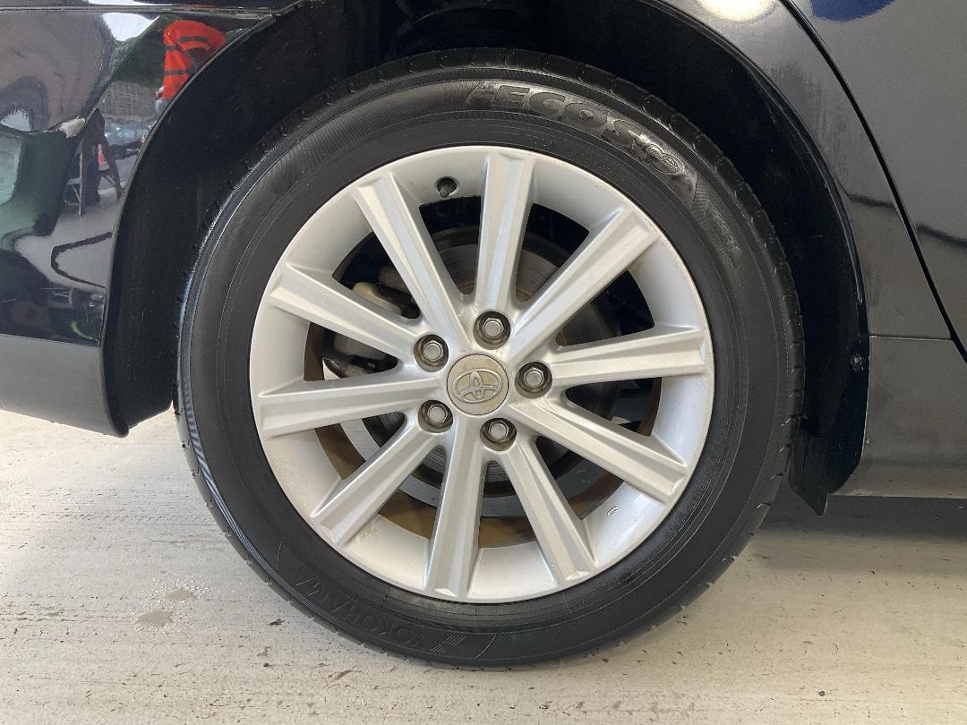 Photo '12' of Toyota Camry