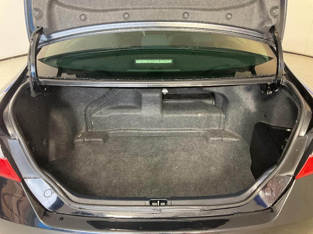 Photo '14' of Toyota Camry